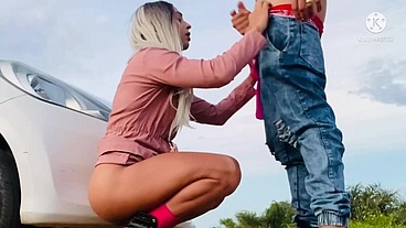 PUTARIA NA BEIRA DA ESTRADA CASAL DE NAMORADOS FUDENDO EM CIMA DO CARRO