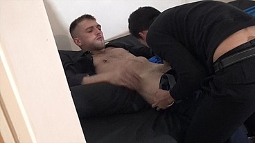 2906 ROMANTIK fucked barebakc by top arab