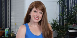 Sexy hot Mom Lisa masturbating with a vibrator