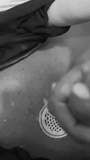 Handjob in slowmotion with blowout