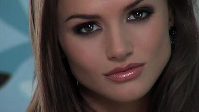 Smuk brunette Tori Black