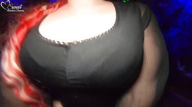 MILF with BIG BOOBS FUCKS me at midnight and I CUM IN HER