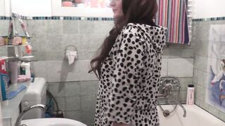 milf used shower as twat toy, get strong soak orgasm and squirt. Solo. Snatch Booty natural Titted