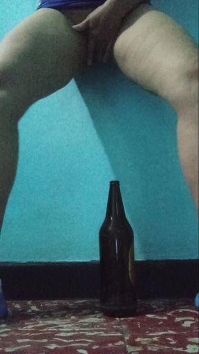 I Masturbate Well with My Fingers and a Bottle Gets My Rich Milk Out Uff