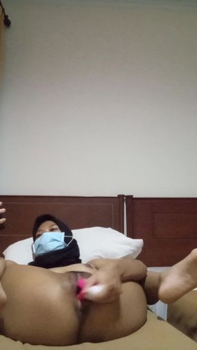 Horny Hijab Due to Not Fucking for a Long Time