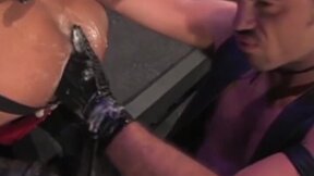 Expert top and cover man Taurus fists, newbie Javier de Cerdo. This little Latin