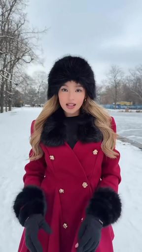 Filipina celebrity babe exposes her body on camera