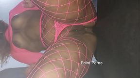 Rabuda dando a buceta e o cuzinho no Glory-hole