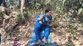 Indian Village Sex Video, Indian Girl Big Boob Press by Her Step Brother in Outdoor Village