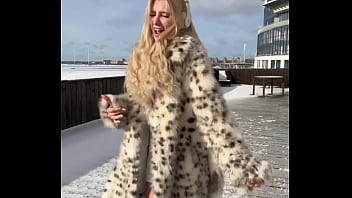 Don&#039_t you just wanna dance? Do you like to watch me dance?