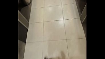 FUDENDO O PAPAI NOEL NO BANHEIRO DO SHOPPING - PARTE I