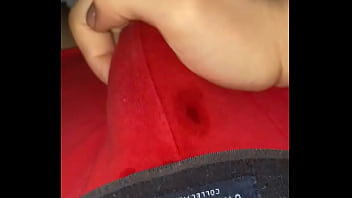 Ma bite dans mon cale&ccedil_on et mes pieds