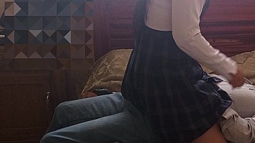 La travesti de labios rojos y secretos prohibidos