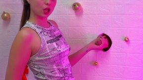 It Seems to Like Her Rhythm