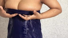 Tamil beautyfull Huge boob tits girl bathing full scence video