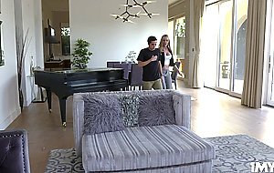 Young milf Jeanie Marie Sullivan screams as she gets her pussy eaten