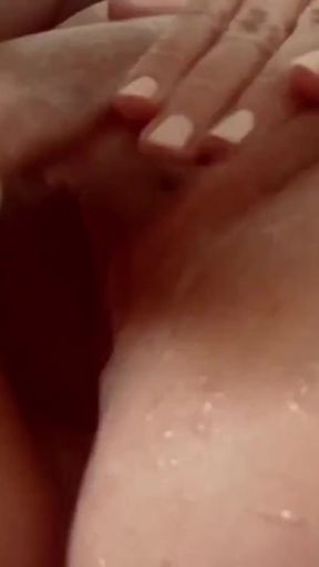 Mature milf with long labia fisting herself with fist, dildo and cumming   Clip 1