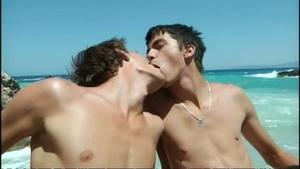 Staxus Takes You to the Seaside with Its Latest Hit