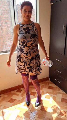 She takes a shower of her pee