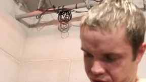 Bukkake Amateur with Gay Twinks Sucking All His Friends to the Cum