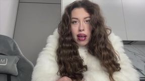Slavic Queen in White Fur â€“ Drain for you