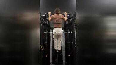 18yo Gym Gloryhole Used by Team throat fucked live
