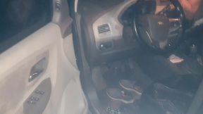 menino virgem me pegou dando para minha spin e me comeu tambem gozando na minha cara . flakael