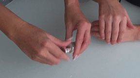 videos of women rubbing lotion on their hands d