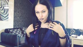 Silver lips tease