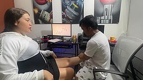 I See My Pregnant Stepsister Stressed About Her Work And I Massage Her Until She Gets Horny, I End Up Putting My Hard Cock In Her