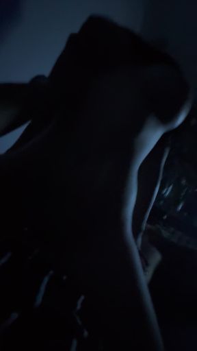 At the beginning it was quiet and after 2 hours she jumped like a boar