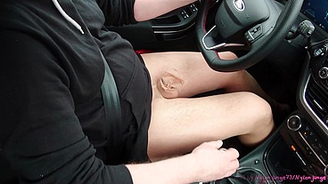 Heiß in Strumpfhose beim Autofahren