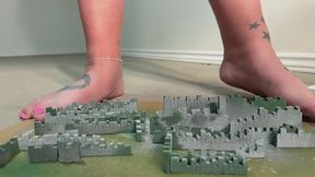 H2 mega size doesn’t give tinies a chance