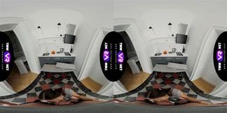 TmwVRnet Lenna Ross Cutie gives blowjob for fruits