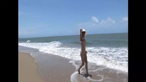 Exposing my juicy butt&#x1F351; cheeks to the sun with a flapping cock&#x1F346; nearby