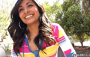 Latina Ruby Rayes flashes her sweet ass
