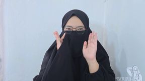 My Hijab Sister in Law Misunderstood About A Foot Massage - Minokiiko