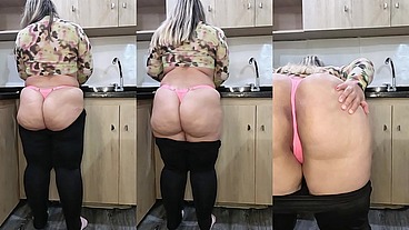 La Mejor Receta de mi Suegra: ¡Tanga, Culo Grande y Mucho Calor!. Mi Suegra Cocina en Tanga y me Deja Hambriento con sus nalgas de infarto