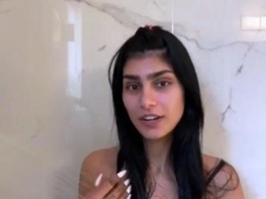 Mia Khalifa Nude Vlog While Taking A Bath Onlyfans Video