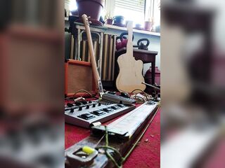 Indecent Sound Magnet - DIY Diddley Bend Riff