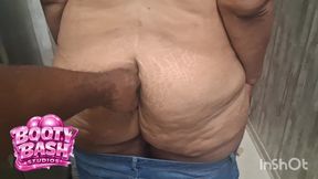 Big Booty BBW Anal Queen Shows off Her Titties