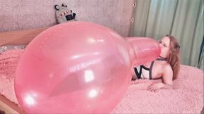 Mariette BTP’s crystal pink Roomtex 24’’ balloon - 1080p