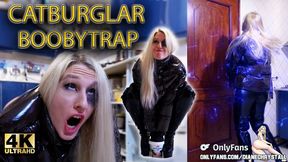 Cat Burglar Boobytrap Cake crushing Shiny Coat sfx 4K