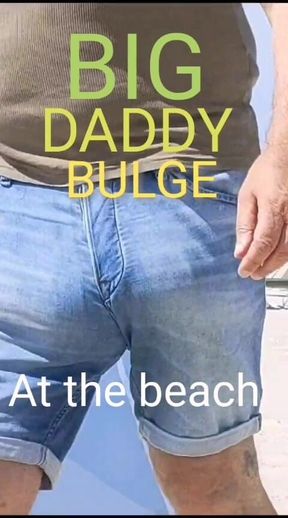 Bulgedaddy on the Beach