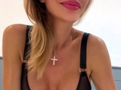 busty blonde babe natural boobs big breasted babe di