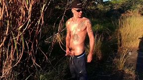 coroa fez a festinha com o playboy e o favelado num troca troca de gostosuras