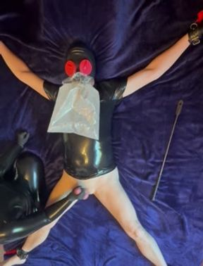 Latex catsuit domina. Extreme breath play.