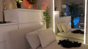 Tyna Doll Private Show