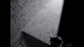 Ouvindo minha vizinha escandalosa gemer