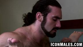 Jaxton Wheeler spreads his lovers ass for hard breeding